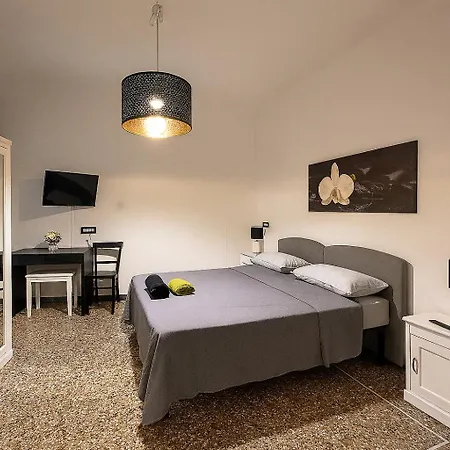 Acquamarina A Due Passi Dai Traghetti