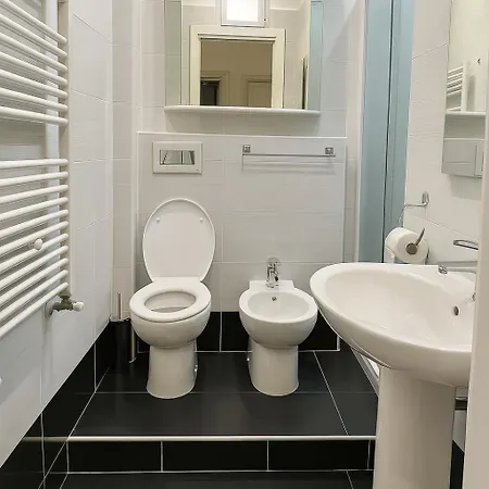 Acquamarina A Due Passi Dai Traghetti 3* 제노바