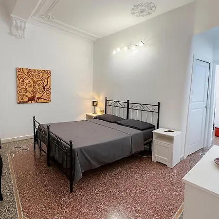 Acquamarina A Due Passi Dai Traghetti Konukevi Cenova