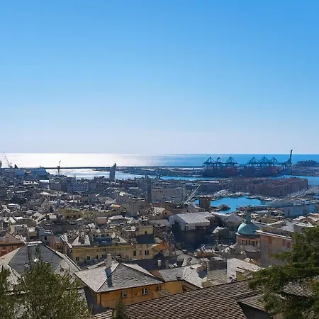 Acquamarina A Due Passi Dai Traghetti 게스트하우스