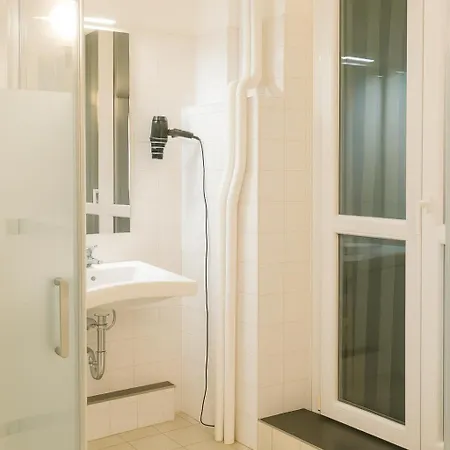 Acquamarina A Due Passi Dai Traghetti ゲストハウス ジェノヴァ